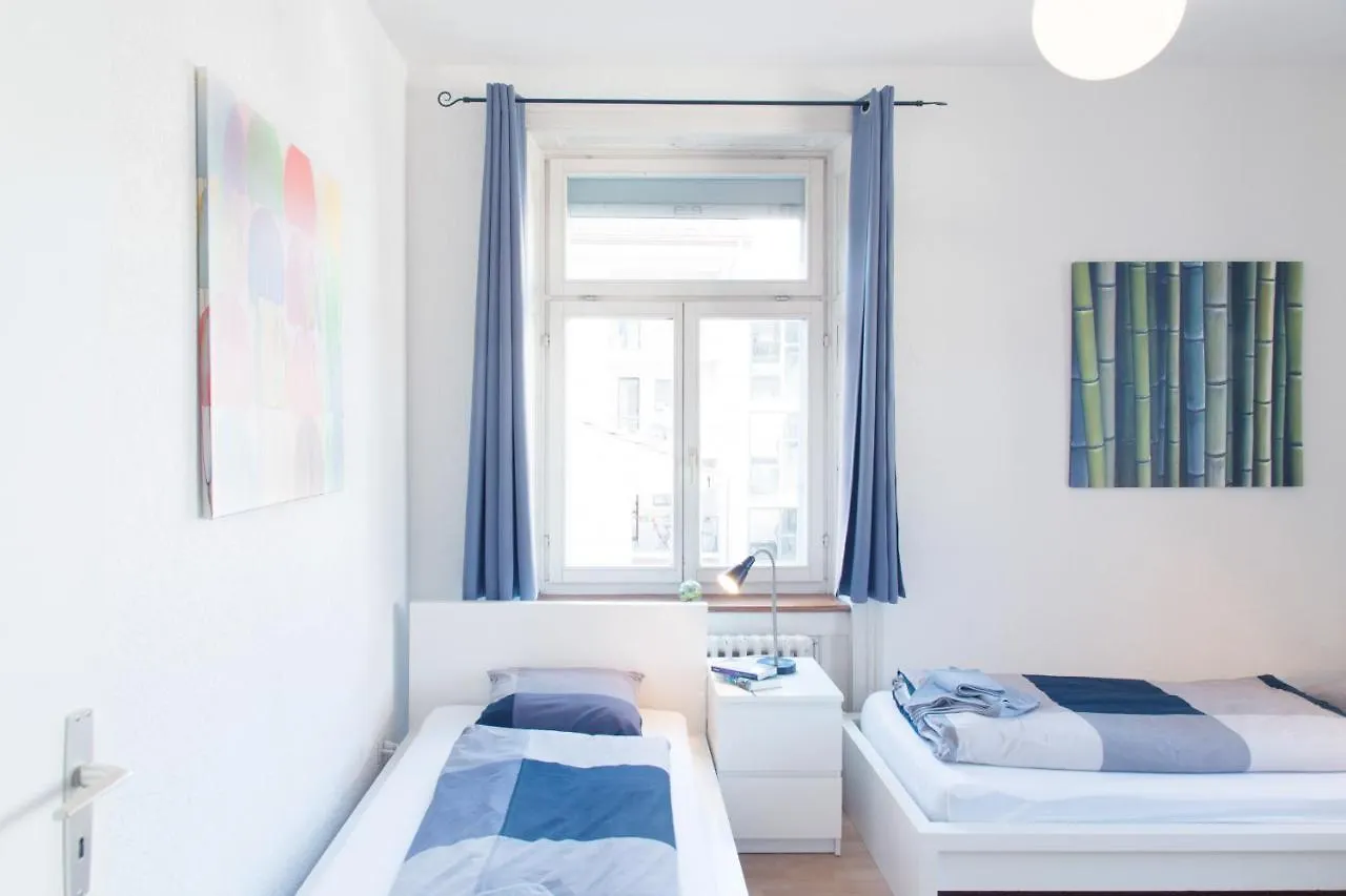 Hitrental Seefeld - Kreuzstrasse Apartments Zurique 0*,  Suíça